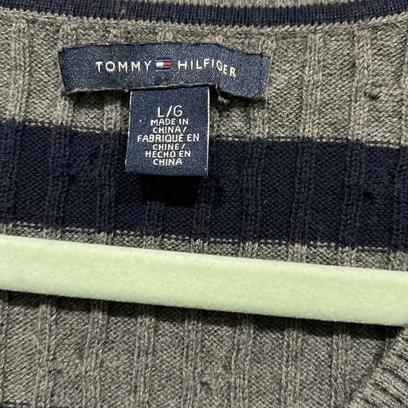 Tommy Hilfiger navy/gray striped sweater Sz L. Excellent Condition - Picture 2 of 2